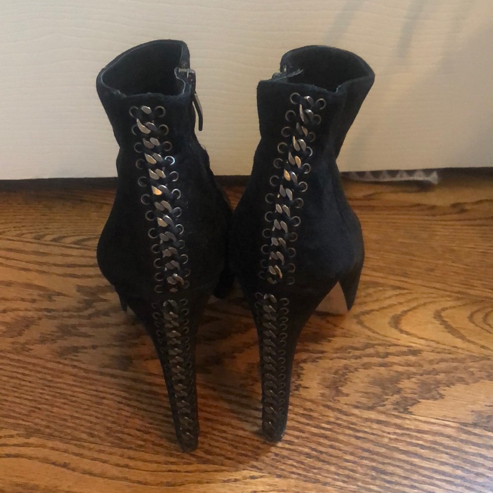 Shoes - Picture 2 of 4